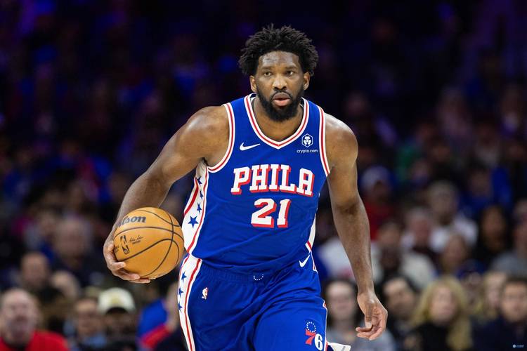 三分不理想！里德替补15中6得到15分7板1帽 其中三分6中1