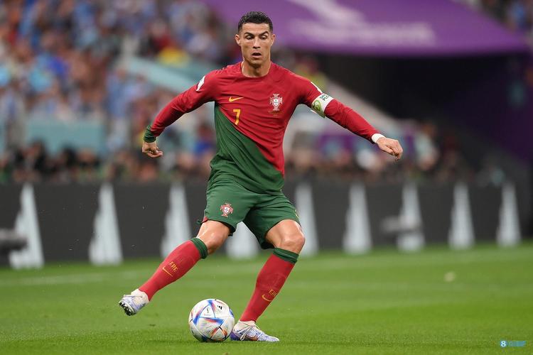 马卡：C罗将合伙在马德里开设顶奢夜总会 内部禁止使用手机及拍照