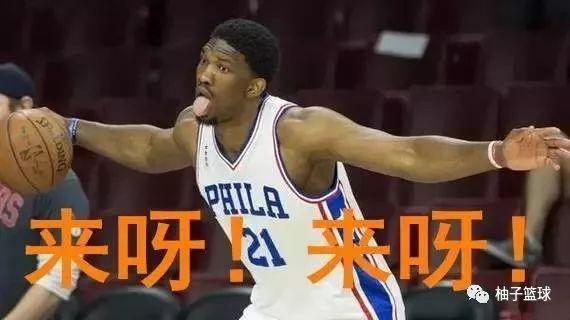 很不满！莺歌无人看管追身大空位三分 阿特金森开场1分多钟喊暂停