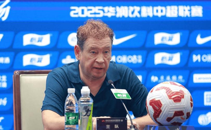 确认退役!斯卢茨基:这是于汉超生涯最后一战,明年加入教练组