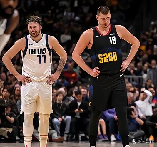 小卡:面对我们东契奇40多分&约基奇50多分 要迫使他们多传球