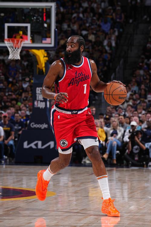 船记:哈登值得森林狼&火箭这种争冠队掏首轮签 这对他和快船都好