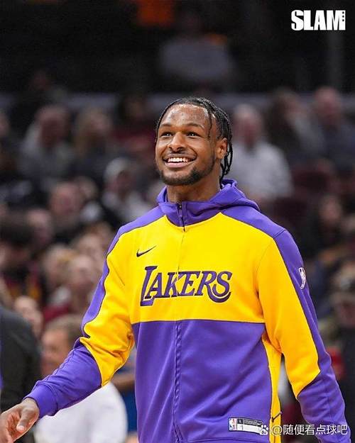 队记:2020夺冠那支湖人也是老将众多 快船需好好研究借鉴一下