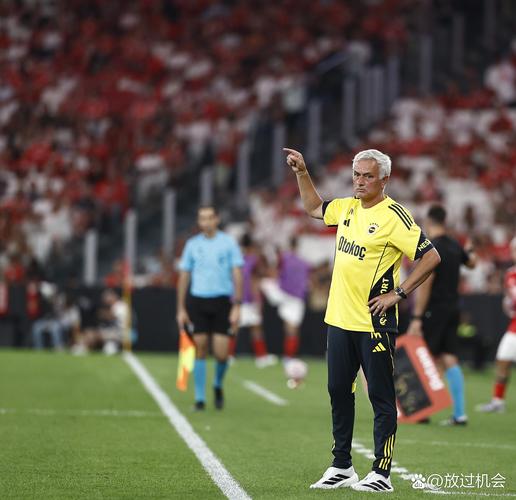 恩里克：这是我们本赛季最差的一场比赛，舍瓦利耶没受重伤很幸运